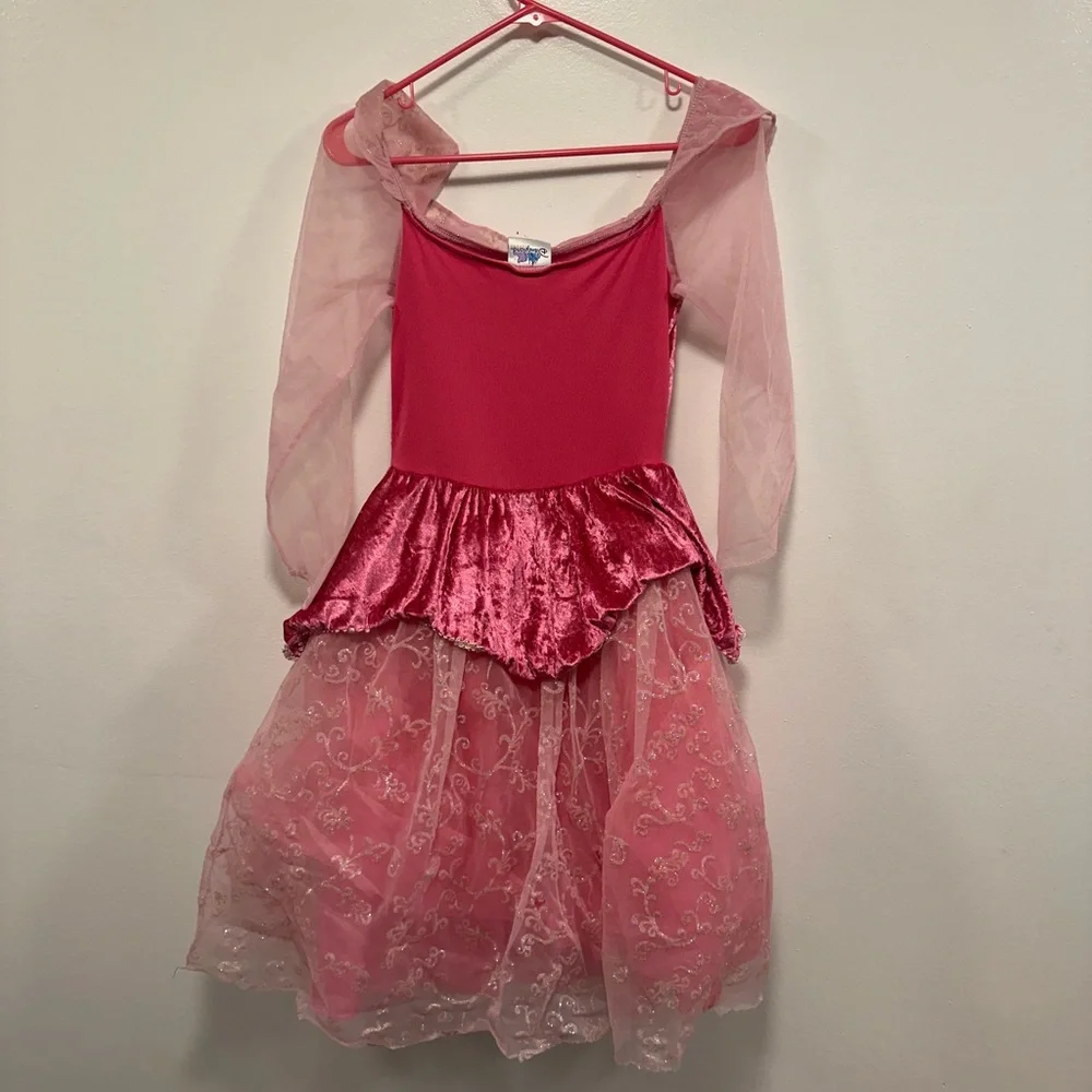 Sleeping beauty Halloween costume! Girls dress up Disneyland dress size 10/12!